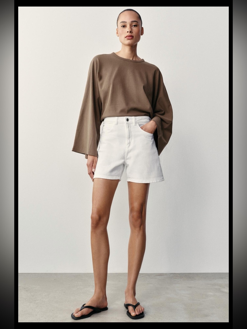 Zara Z1975 White High-Waist Denim mom fit Shorts size 2